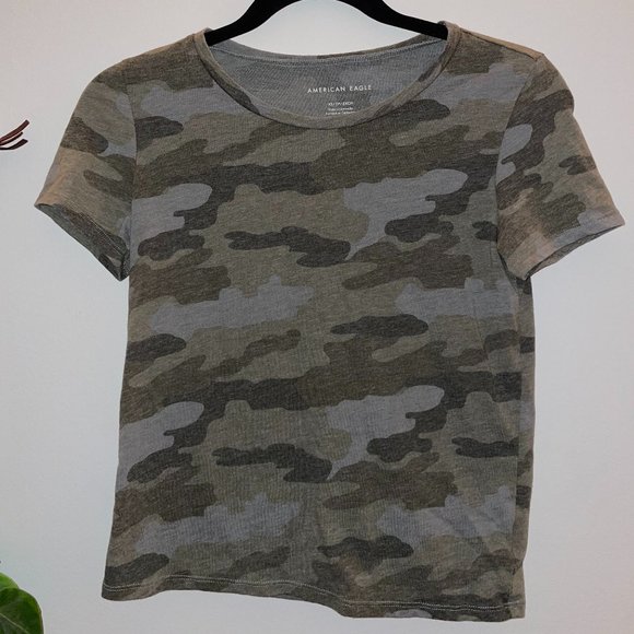 American Eagle Crop Camo Tee - Picture 1 of 2